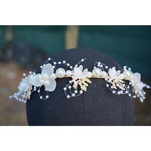 White Pearl Bridal Wreath Birthday Wedding tiara crown flower girl floral